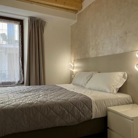 Anfite Apartments Santa Maria เดเซนซาโนเดลการ์ดา ภายนอก รูปภาพ