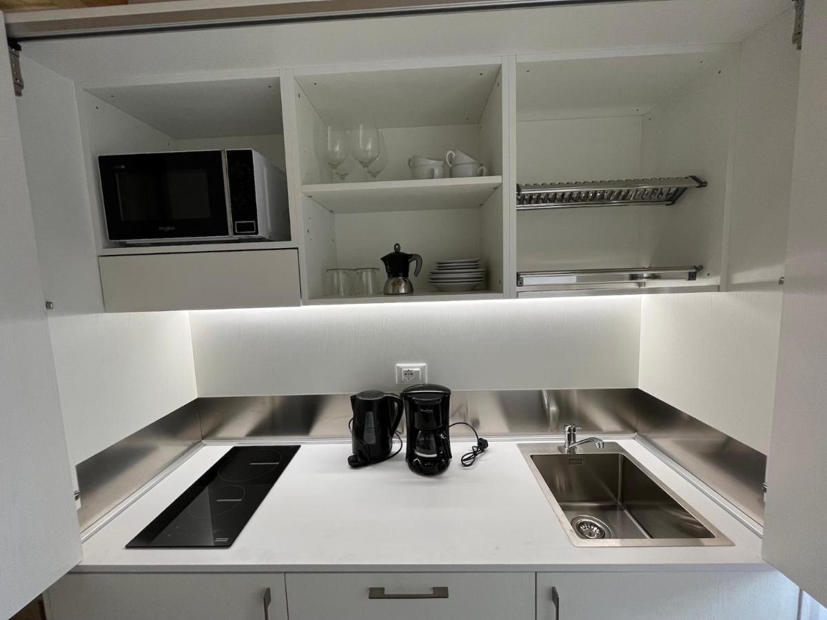 Anfite Apartments Santa Maria เดเซนซาโนเดลการ์ดา ภายนอก รูปภาพ