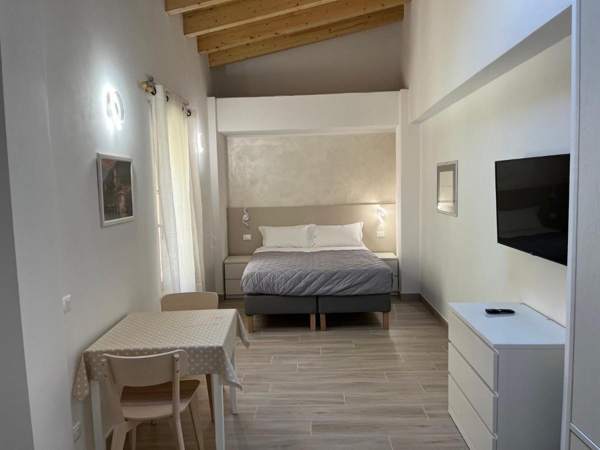 Anfite Apartments Santa Maria เดเซนซาโนเดลการ์ดา ภายนอก รูปภาพ